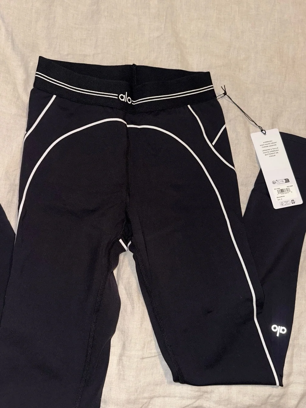 ALO Yoga Black High-Waist Airbrush Leggings with Contrast Seams